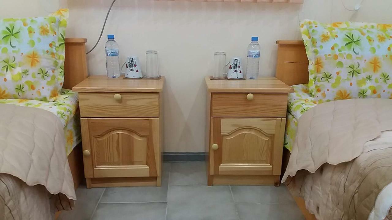 Нощувки Ботеви Schumen Exterior foto