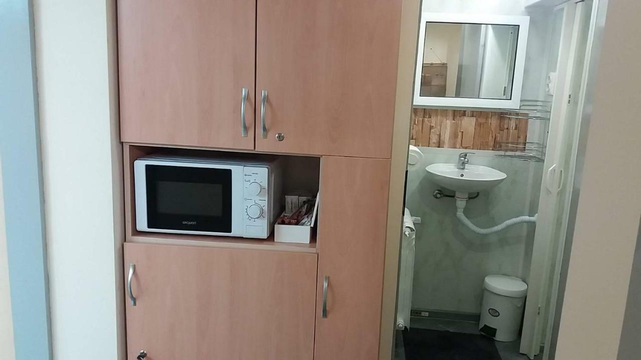 Нощувки Ботеви Schumen Exterior foto